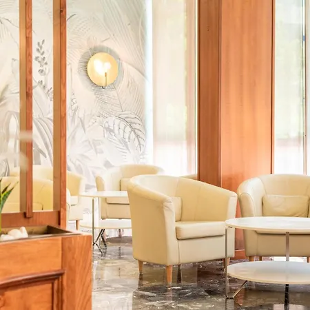 Continental B&B City Hotel Отель Бибионе