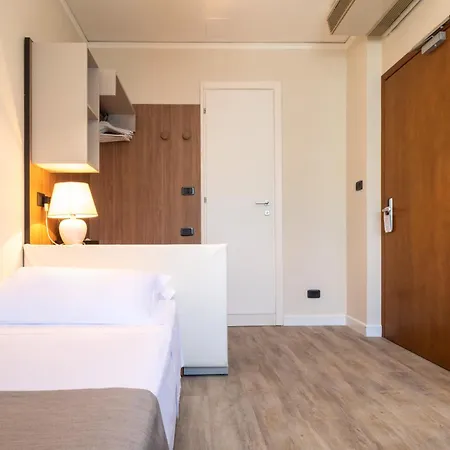 Отель Continental B&B City Hotel