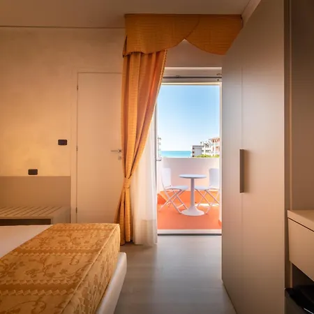 Szálloda Continental 4*