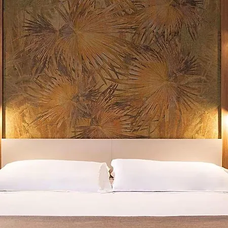 Continental Hotel 4*