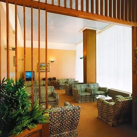 Отель Continental B&B City Hotel 4*